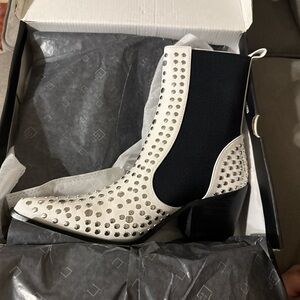 shushop boots size 8